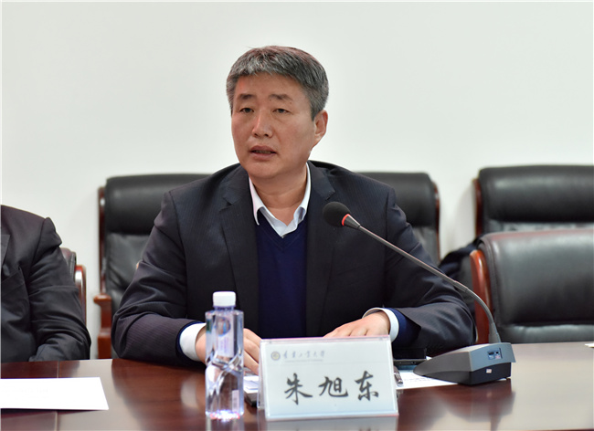 管委会主任缪徵阁,锦州市科技局局长朱旭东分别发言,他们对我校现代